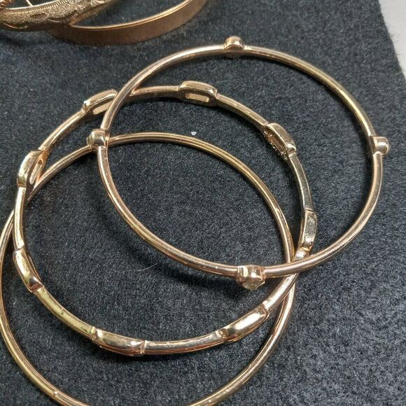 Multiple gold tone metal bracelets Cottagecore, Kitsch Chic - Picture 4 of 9